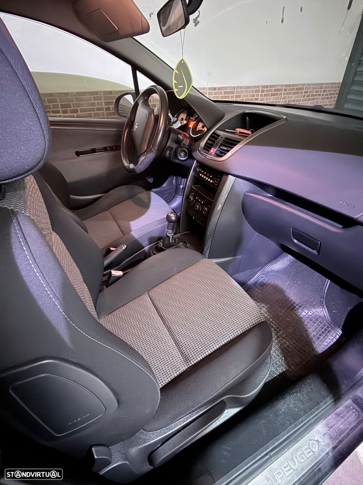 Peugeot 207 1.4 HDi Sport - 2