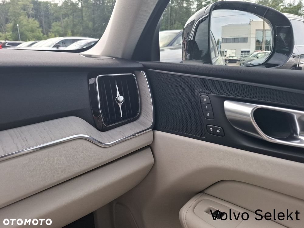 Volvo XC 60 - 32