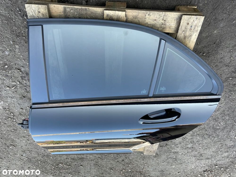 Drzwi lewy tyl lewe tylne sedan Mercedes W204 040U C040 czarne 100 umFe BDB - 8