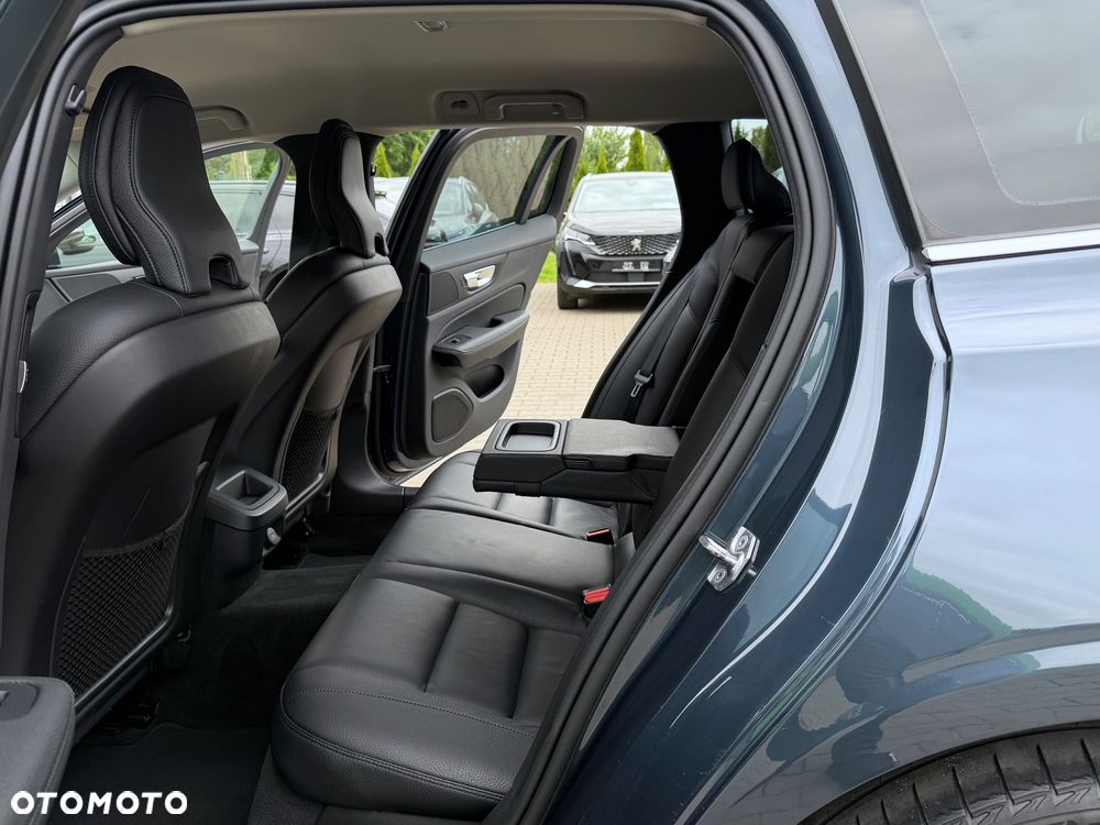 Volvo V60 B4 B Geartronic Momentum Pro - 33