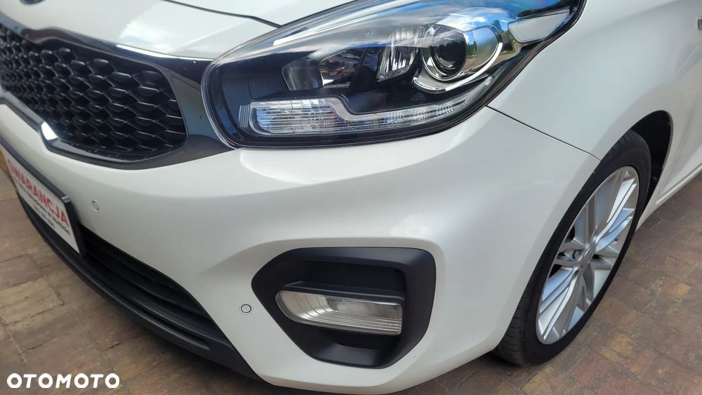 Kia Carens 1.7 CRDi 141 Dream Team Edition - 14