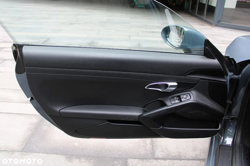 Porsche 718 Cayman Standard - 11