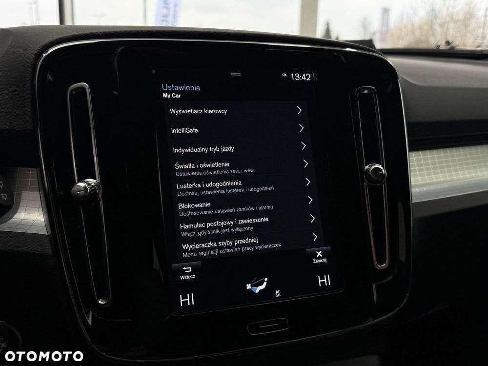 Volvo XC 40 - 35