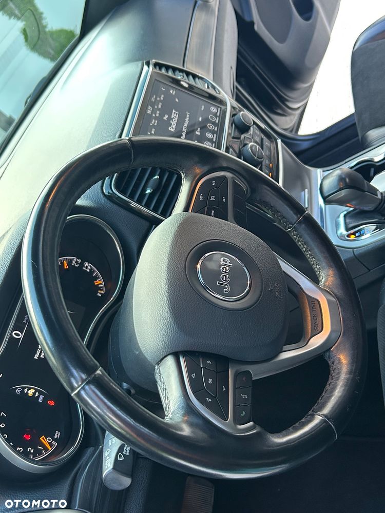 Jeep Grand Cherokee - 20