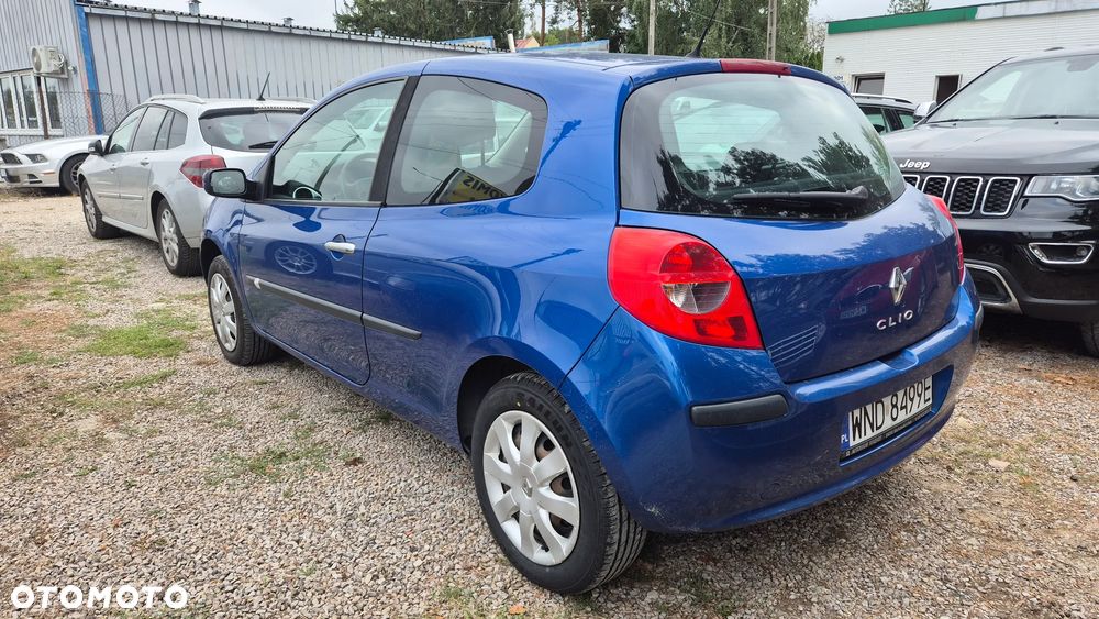 Renault Clio 1.2 16V Authentique Expression - 6