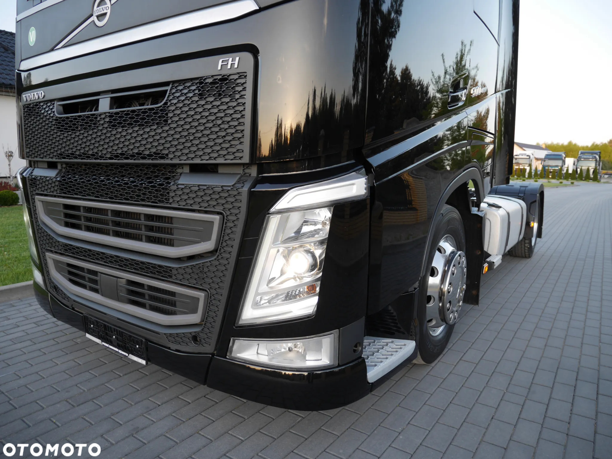 Volvo FH 4/ 500KM/ LOW-DECK/MEGA/ EURO-6/ KLIMA POSTOJOWA - 17