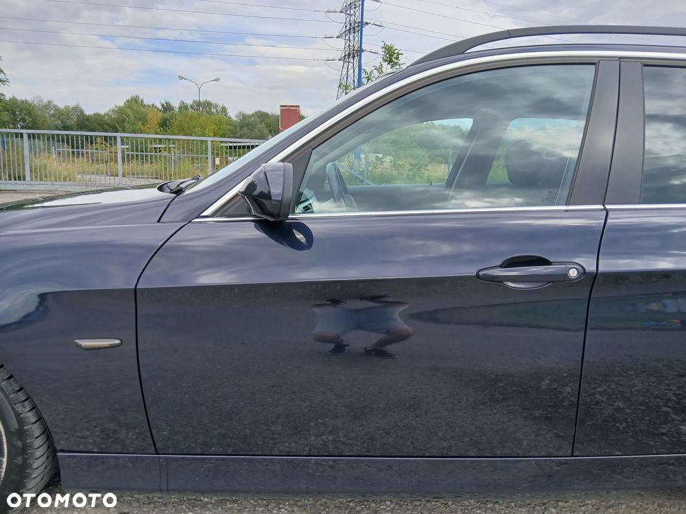 BMW Seria 3 325i - 3