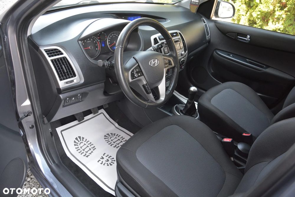 Hyundai i20 - 13