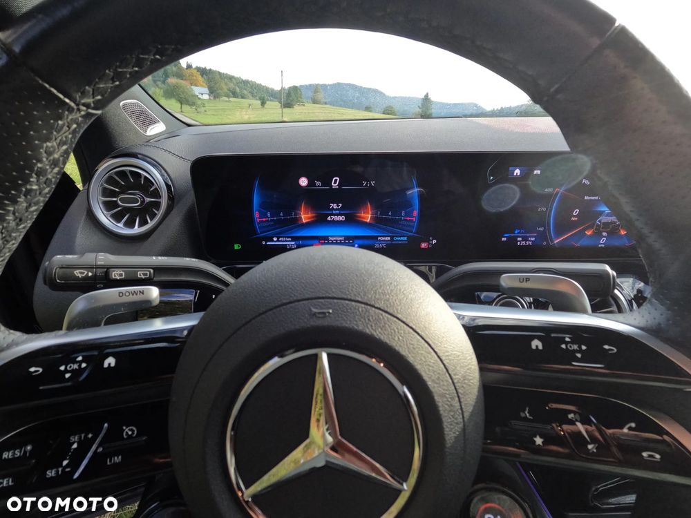 Mercedes-Benz GLA - 28