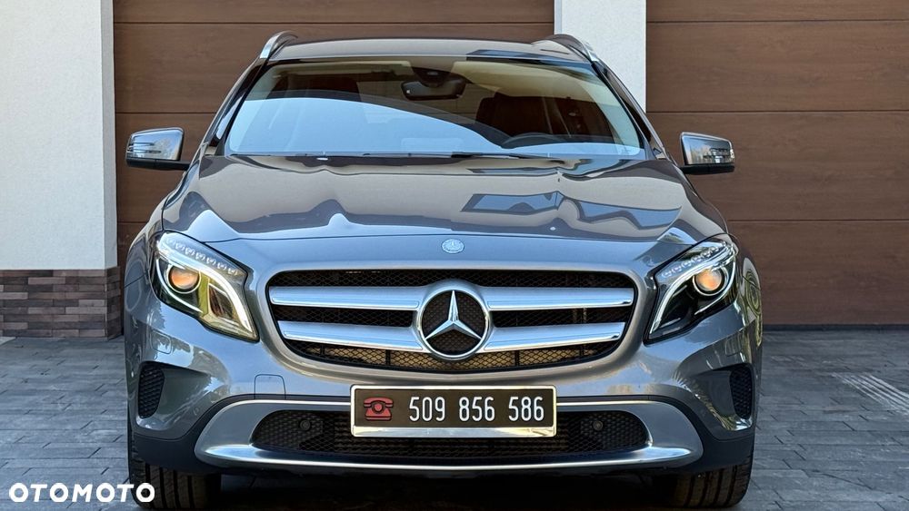 Mercedes-Benz GLA - 9
