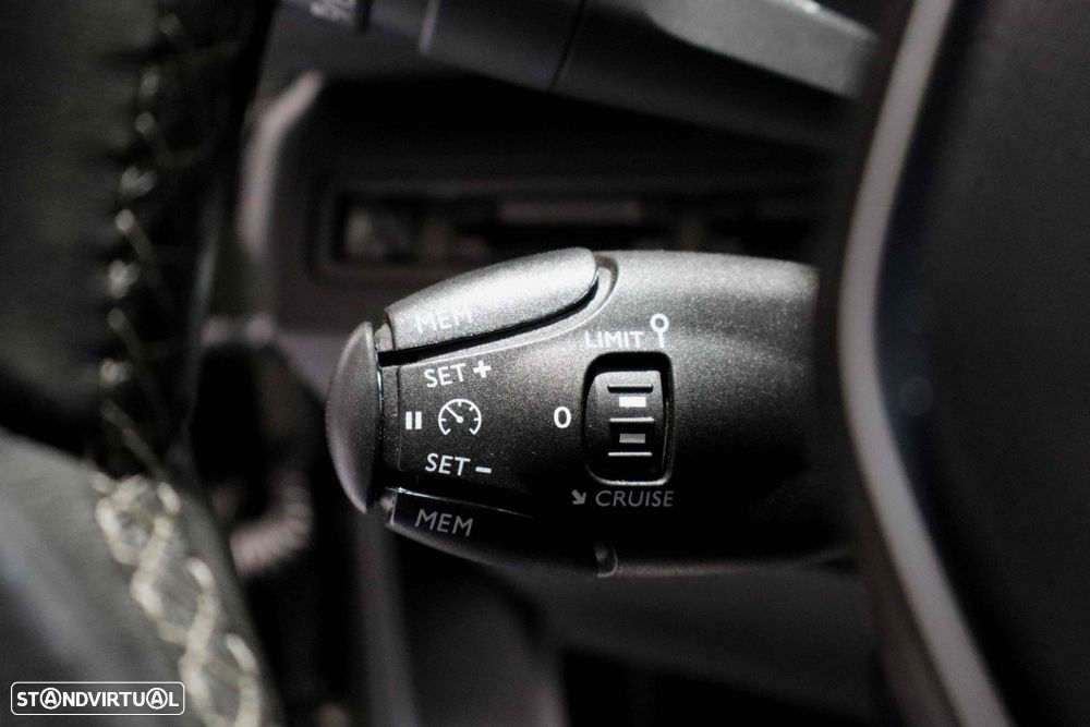 Peugeot 3008 1.5 BlueHDi Allure - 17