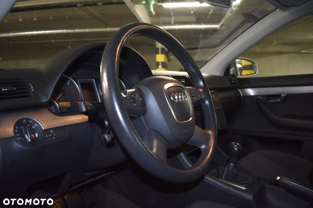 Audi A4 Limousine - 25