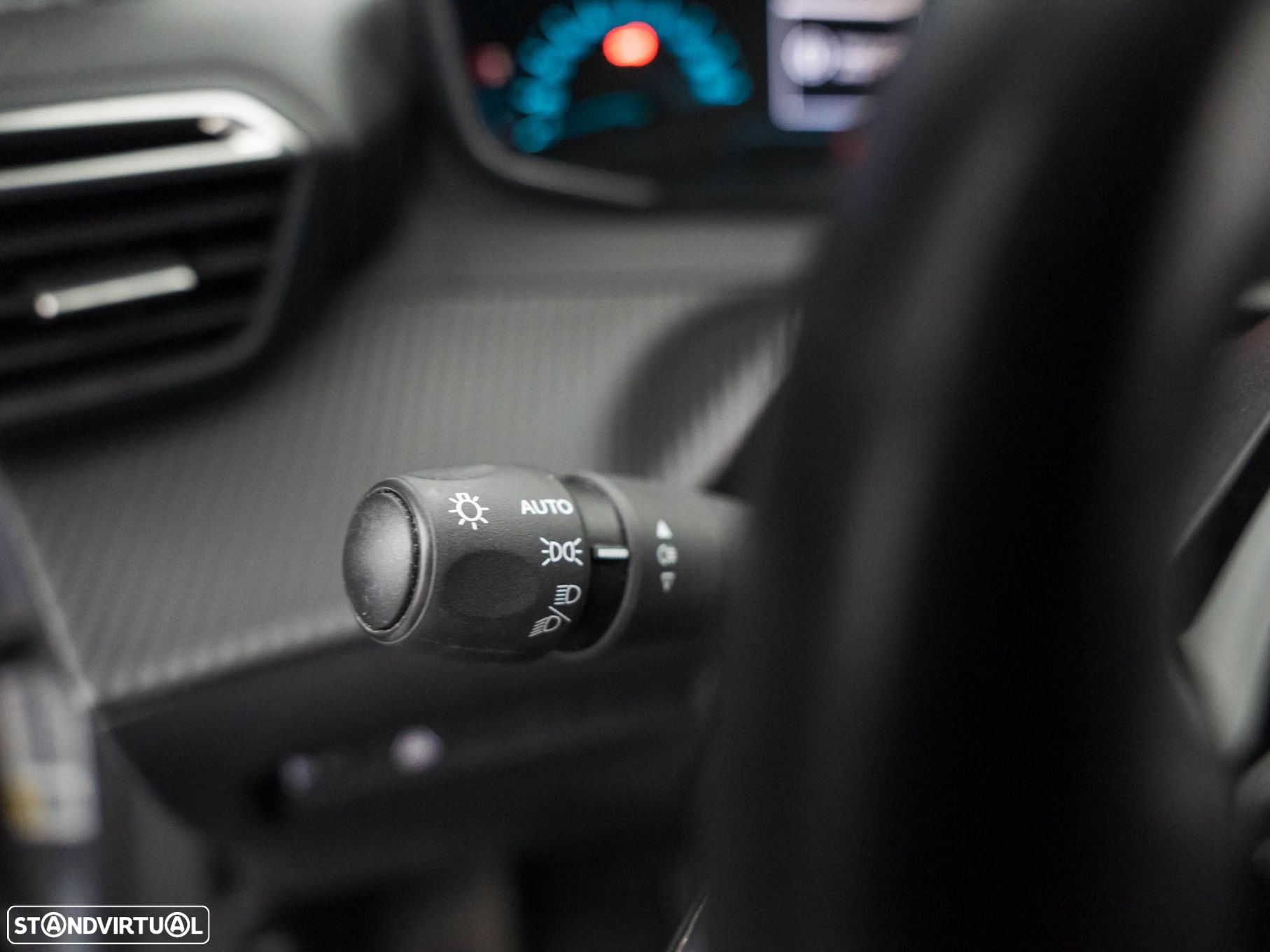 Peugeot e-2008 50 kWh Active - 21