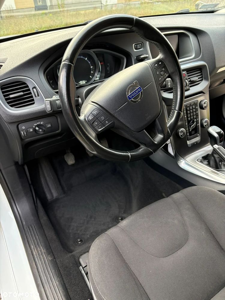 Volvo V40 - 20