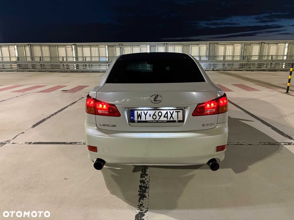 Lexus IS - 5