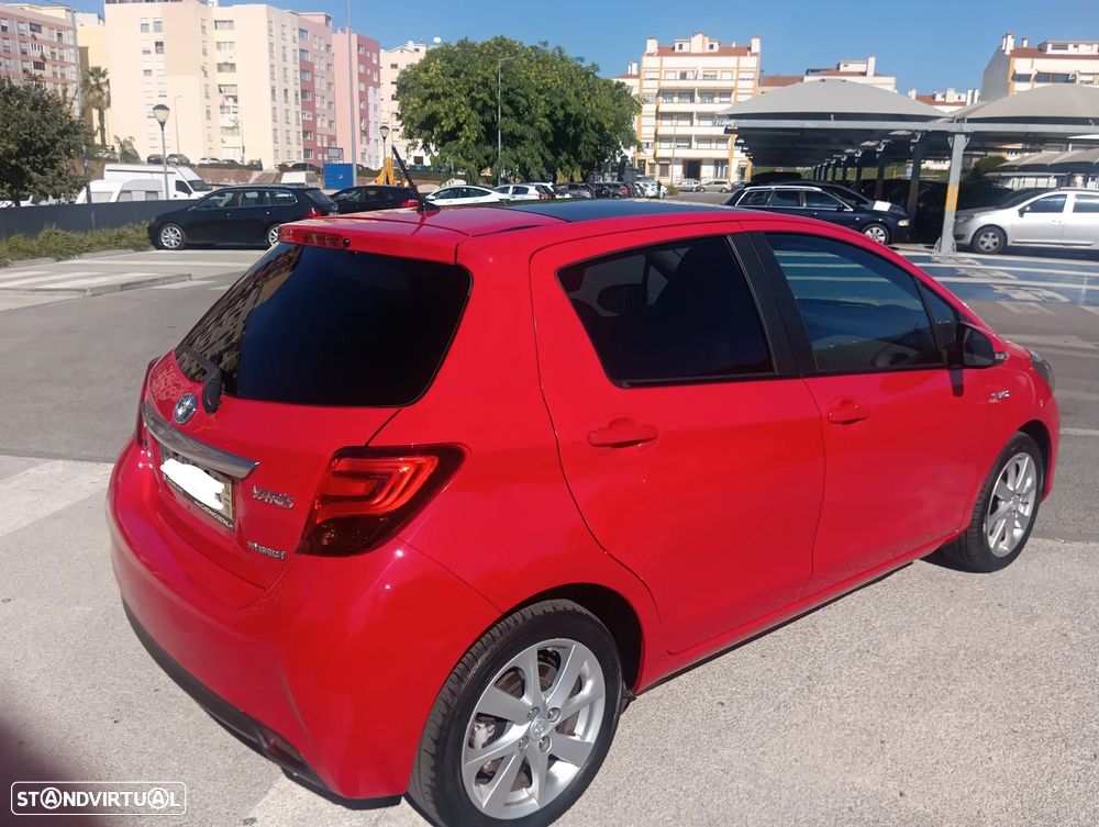 Toyota Yaris 1.5 HSD Comfort +P.Style+P.Techno - 22