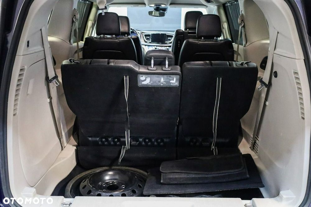 Chrysler Pacifica 2016