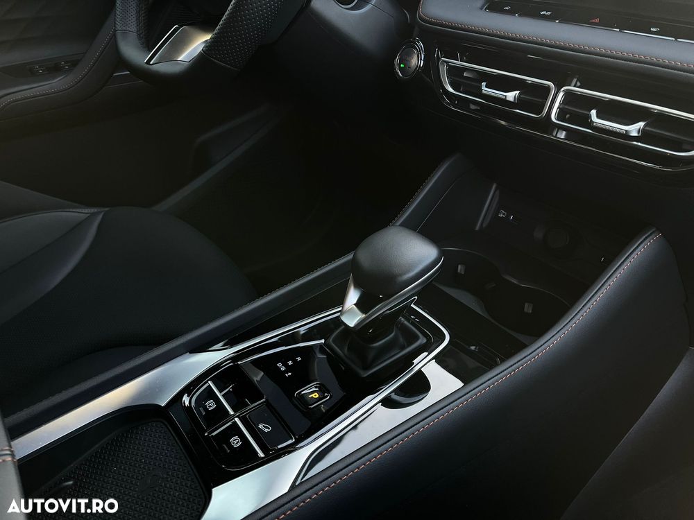 MG HS 1.5 T-GDi 7DCT Exclusive - 11