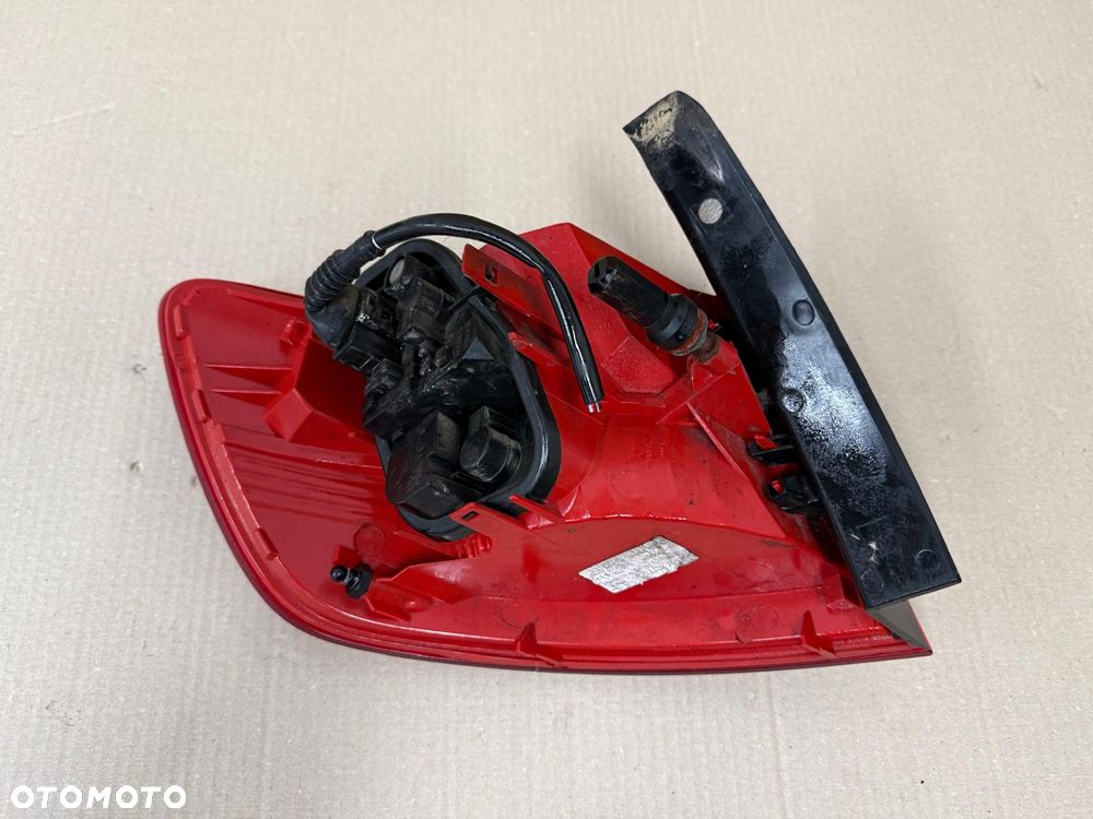 AUDI A6 C6 AVANT KOMBI 04-08 LAMPA LED PRAWY TYŁ KAROSERYJNA 4F9945096H - 4