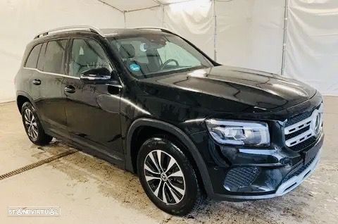 Mercedes-Benz GLB 200 - 4