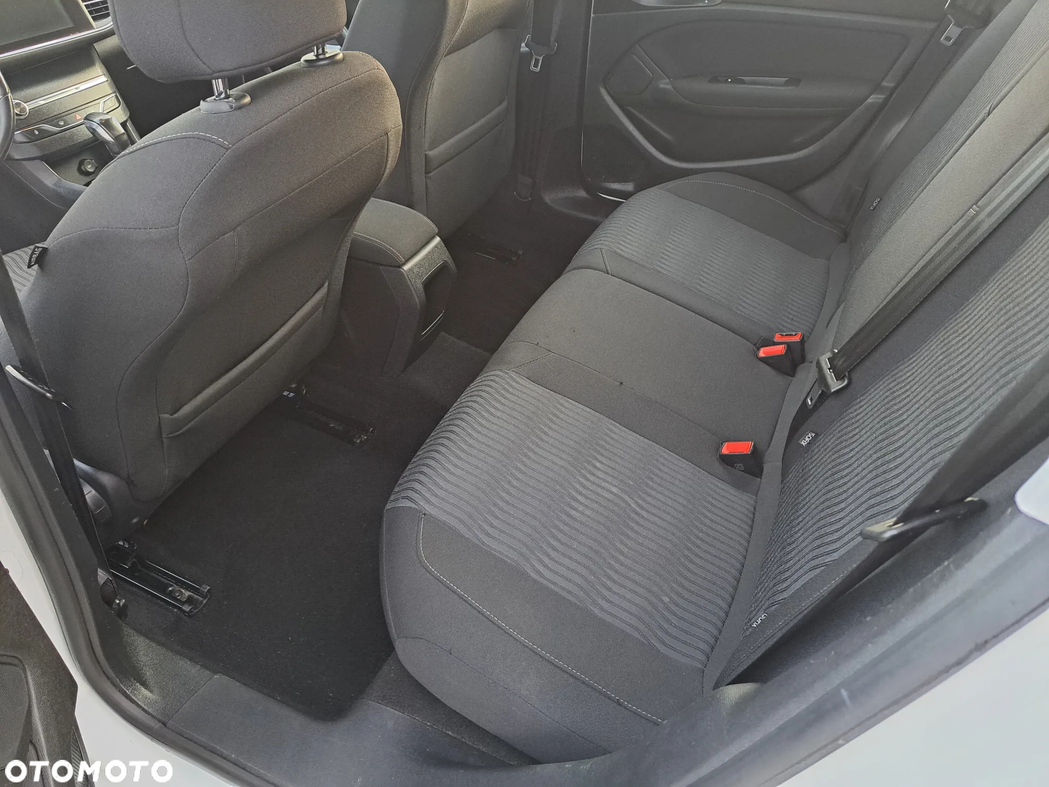 Peugeot 308 1.2 PureTech Access S&S - 10
