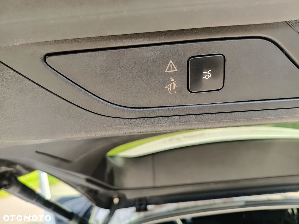 Citroën C4 2.0 HDi FAP Exclusive - 10