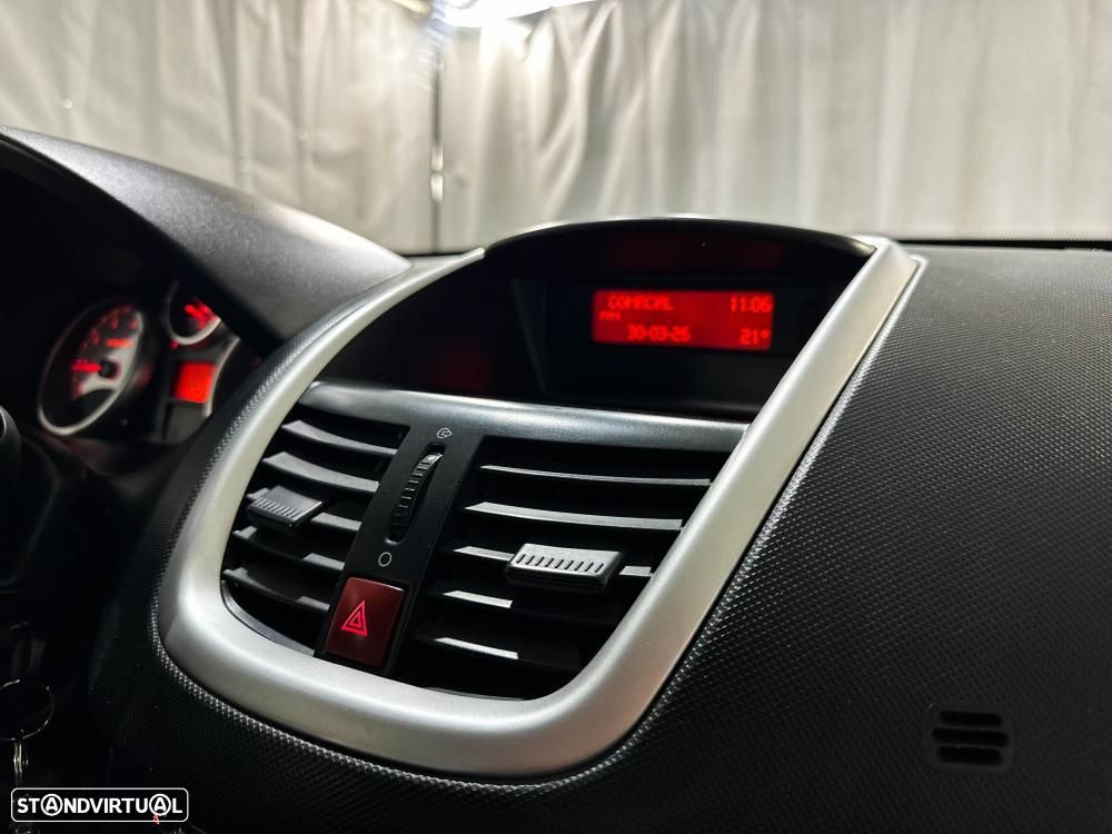 Peugeot 206+ 1.1 Urban - 29