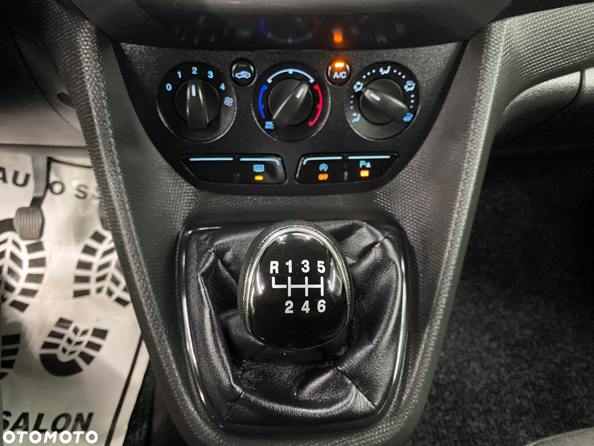 Ford Tourneo Connect 1.5 EcoBlue Start-Stop Trend - 24