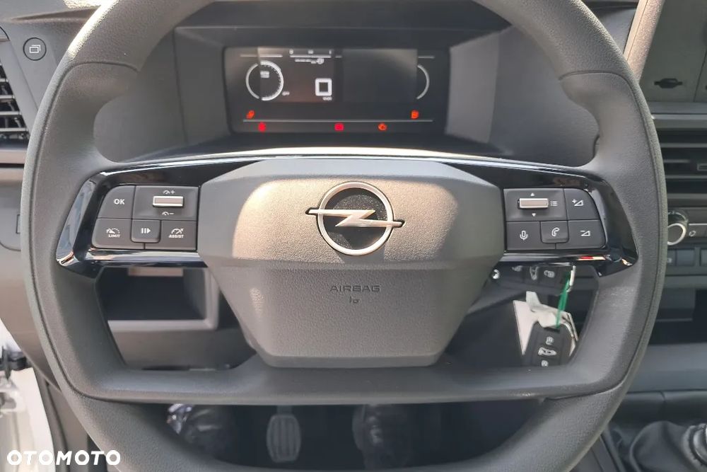 Opel Vivaro Furgon XL - 15