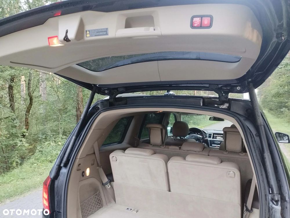 Mercedes-Benz GL 400 4Matic 7G-TRONIC - 28