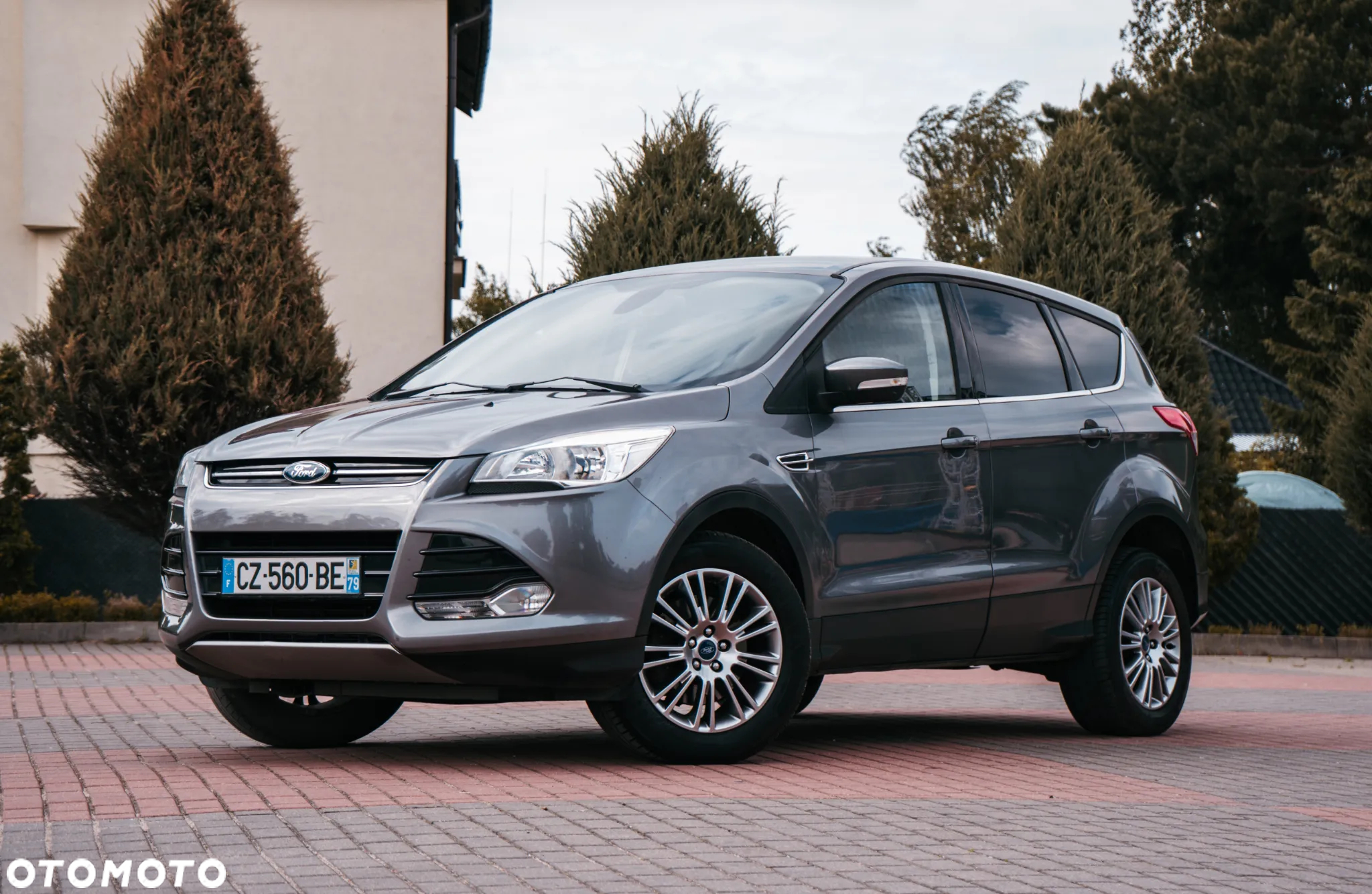 Ford Kuga 2.0 TDCi 2x4 Titanium - 3
