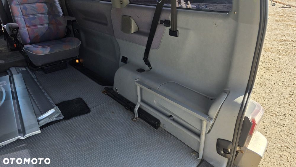 Volkswagen Multivan Standard - 8