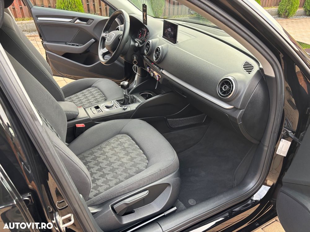 Audi A3 Sportback - 8