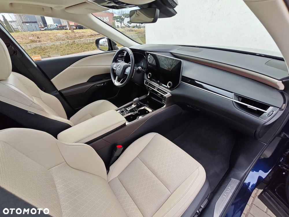 Lexus RX 450h+ F Sport Design - 4