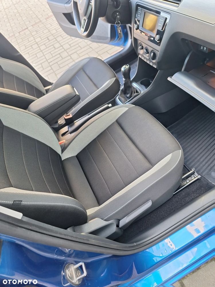 Skoda RAPID 1.2 TSI Ambition - 19