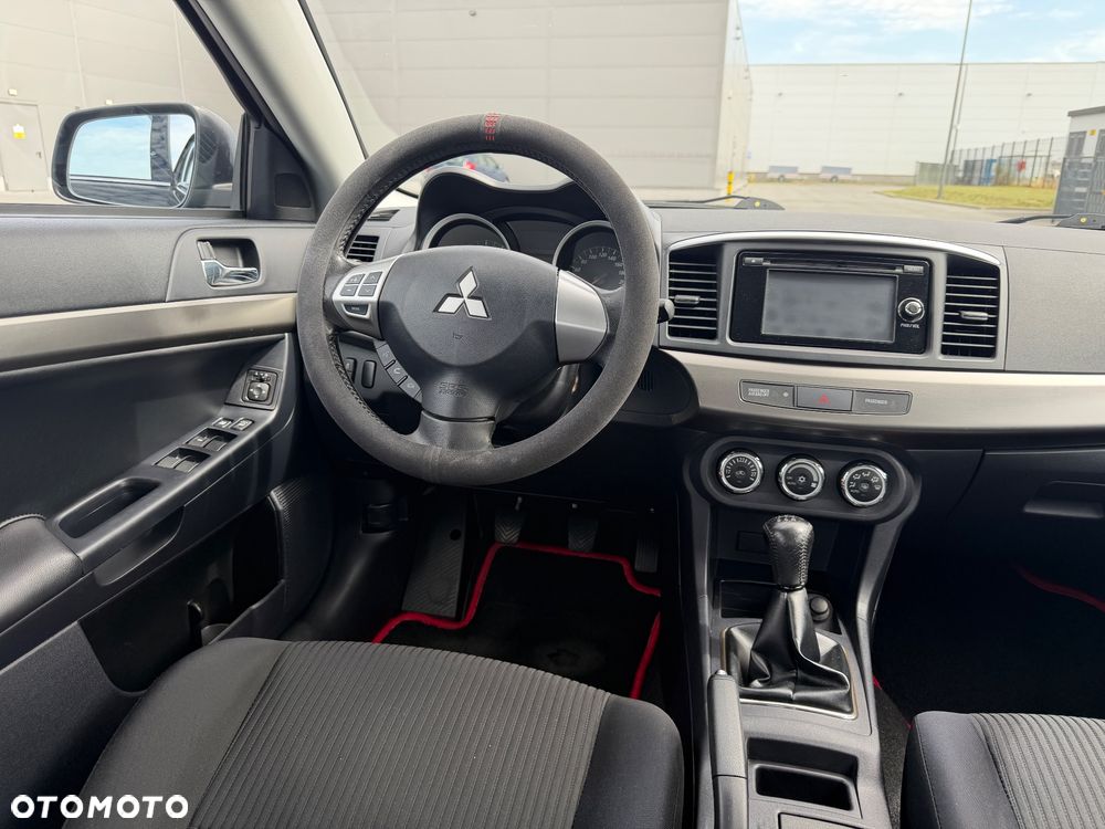 Mitsubishi Lancer - 10
