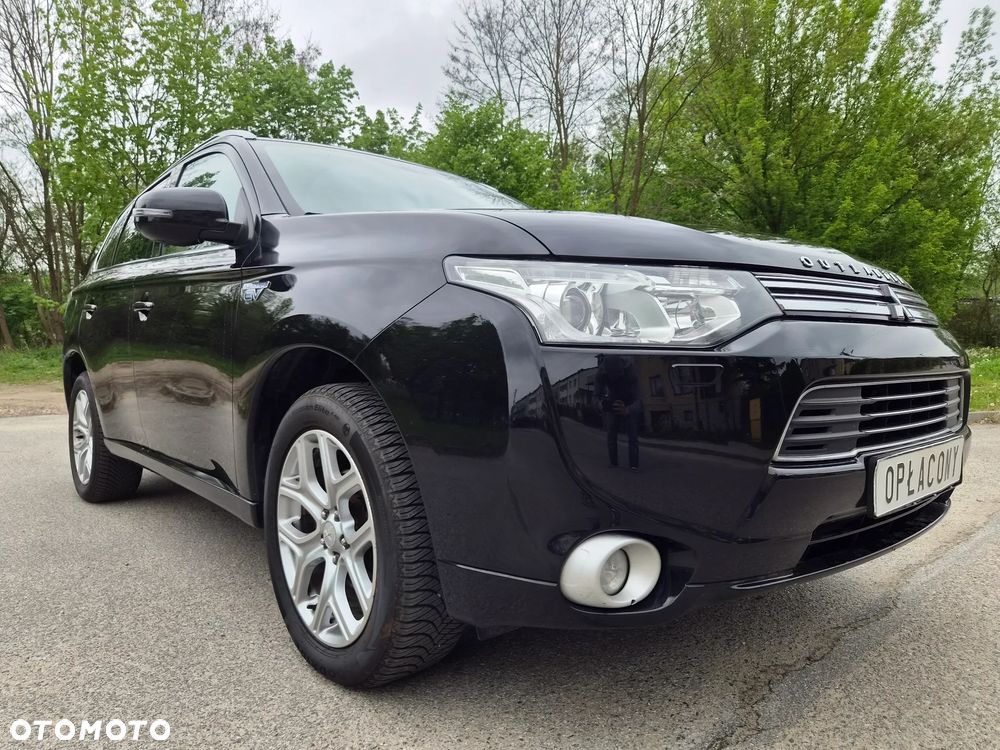 Mitsubishi Outlander 2.0 4WD Top - 4