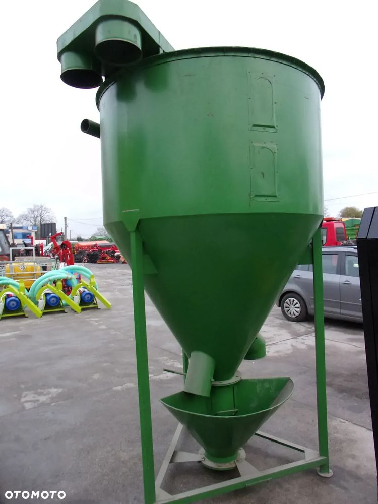 Sipma Śrutownik walcowy, Śrutownik bijakowy, Zgniatacz walcowy do ziarna, Gniotownik, Mieszalnik pasz Twister, H115 PomAugustów, S01/0-S01/1 Adraf, H-962/H-762 Agjat, ZZ 4020 Sipma, Igamet, MS-2000 Bin - 8