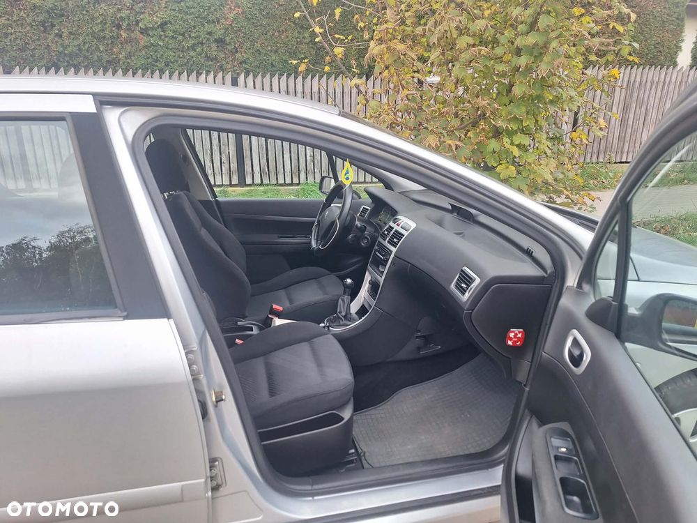 Peugeot 307 - 8