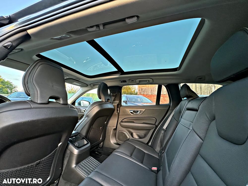 Volvo V60 T6 AWD Recharge Geartronic Inscription - 35