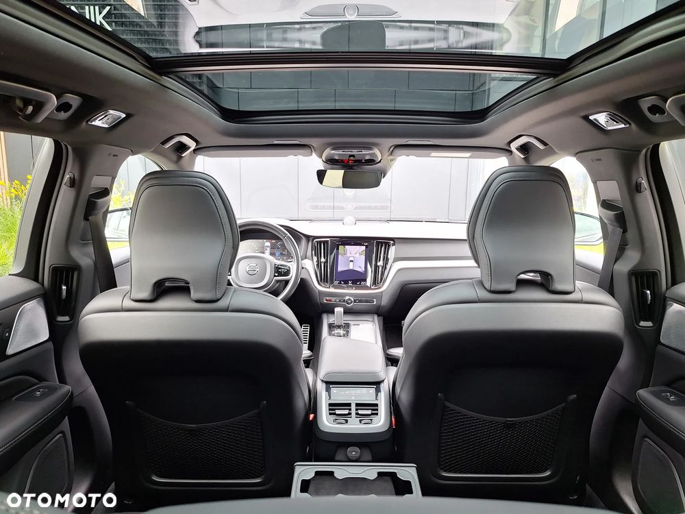 Volvo V60 B4 D R-Design - 14
