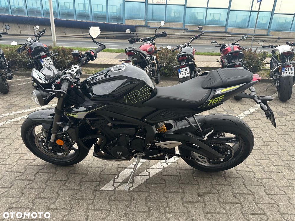 Triumph Street Triple - 8