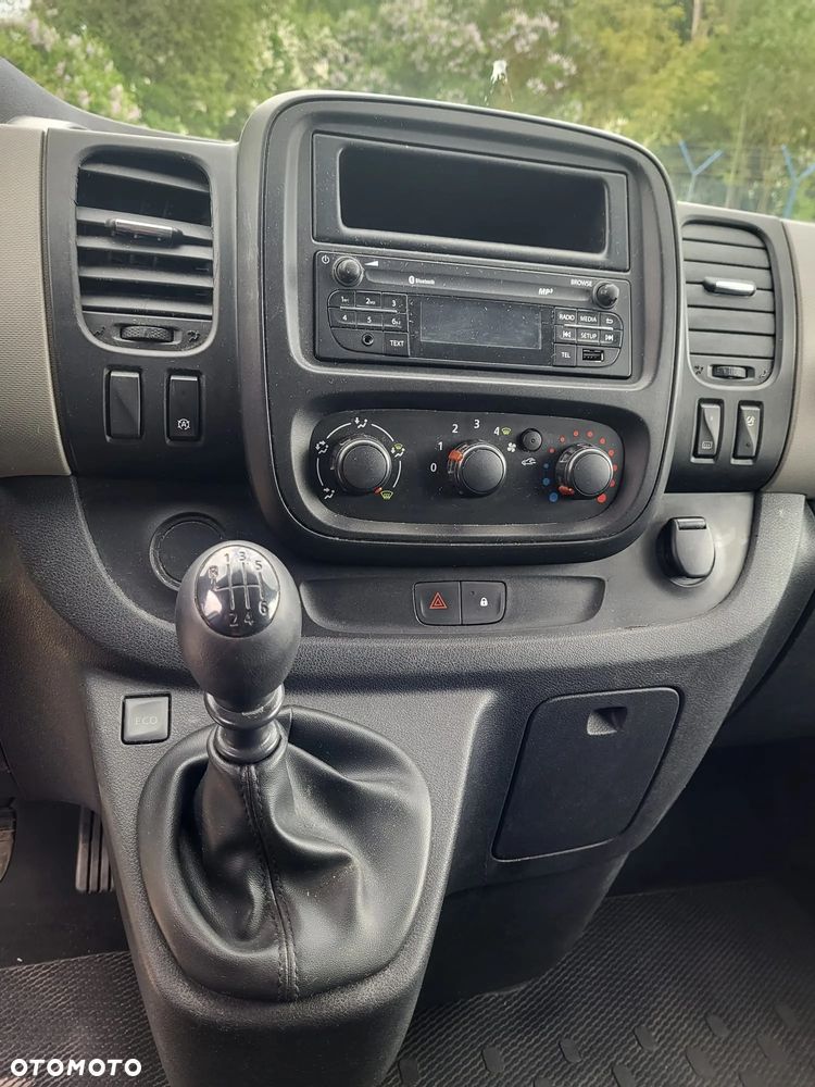 Renault Trafic III 2015r 273 tyś Izoterma chłodnia Mroźnia Sklep Food Truck Agregat zasilanie 230V Trafik - 19