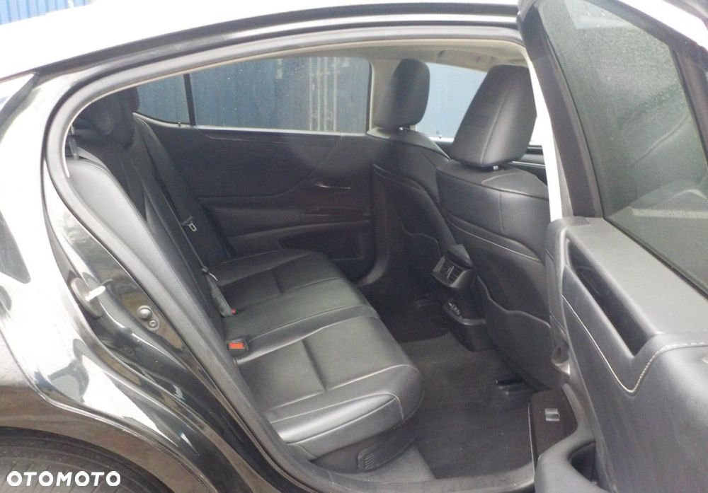 Lexus ES - 20