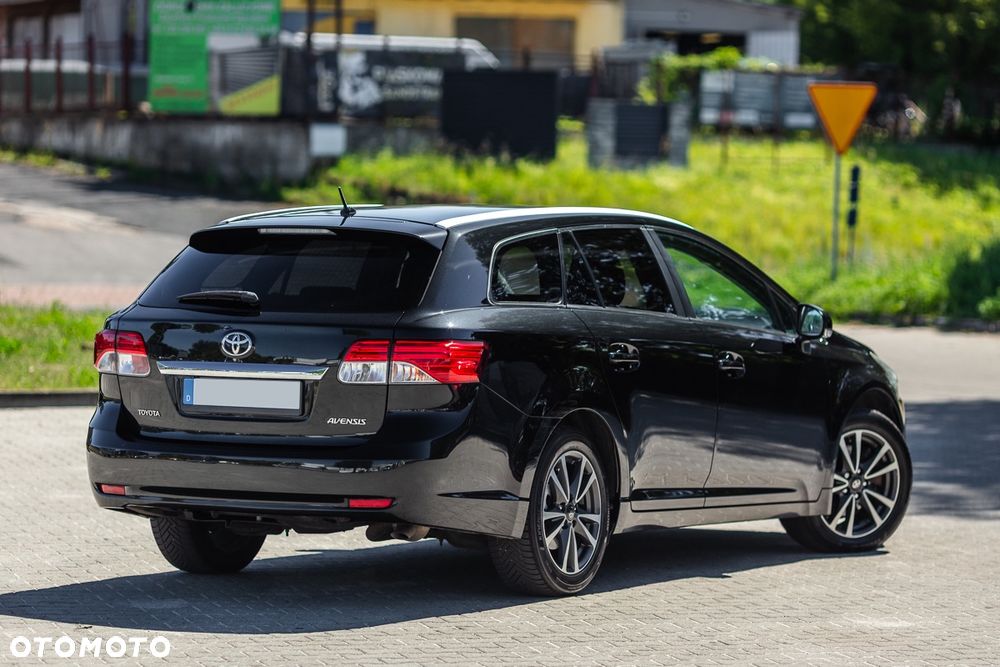 Toyota Avensis 2.2 D-4D Executive - 11