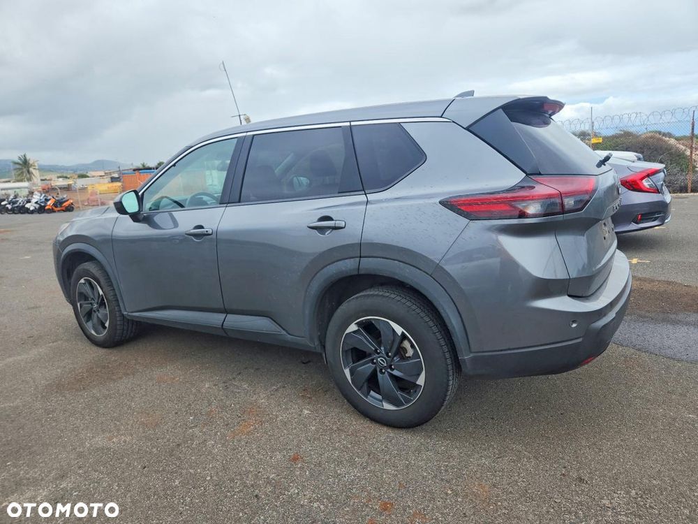 Nissan Qashqai - 2