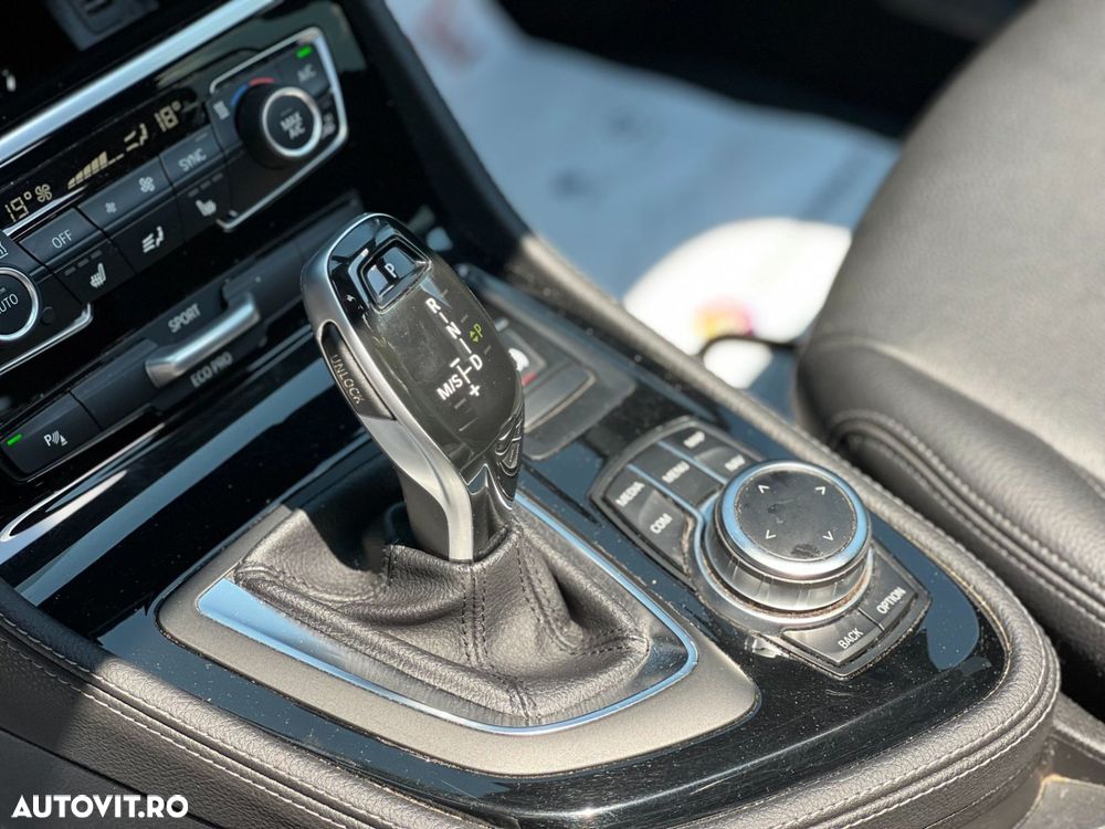BMW Seria 2 218d AT - 11