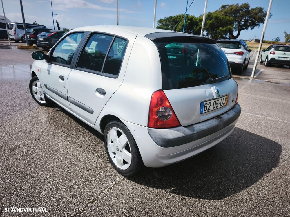 Renault Clio 1.2 16V Confort Authentique - 2