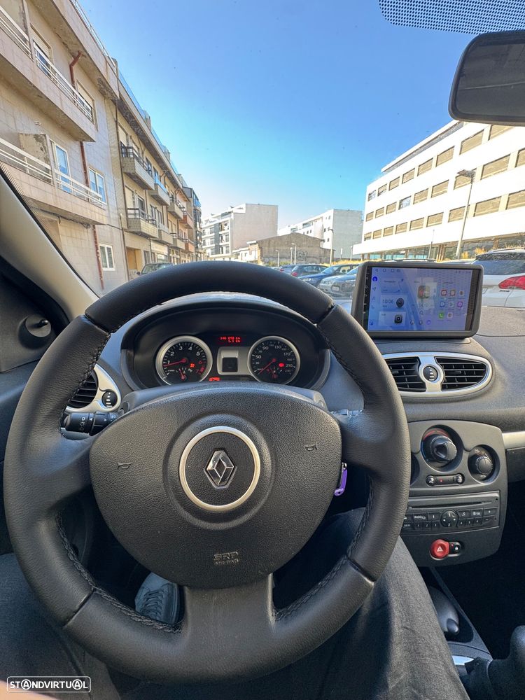 Renault Clio - 8