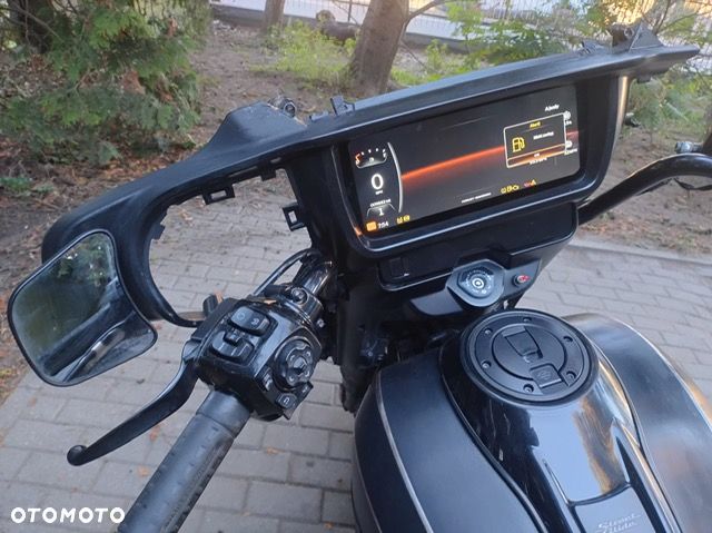 Harley-Davidson Touring Street Glide - 19